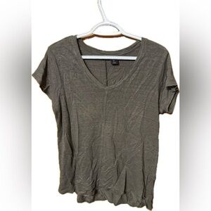 Tahari Linen Olive Green V-Neck Women's Tee Shirt